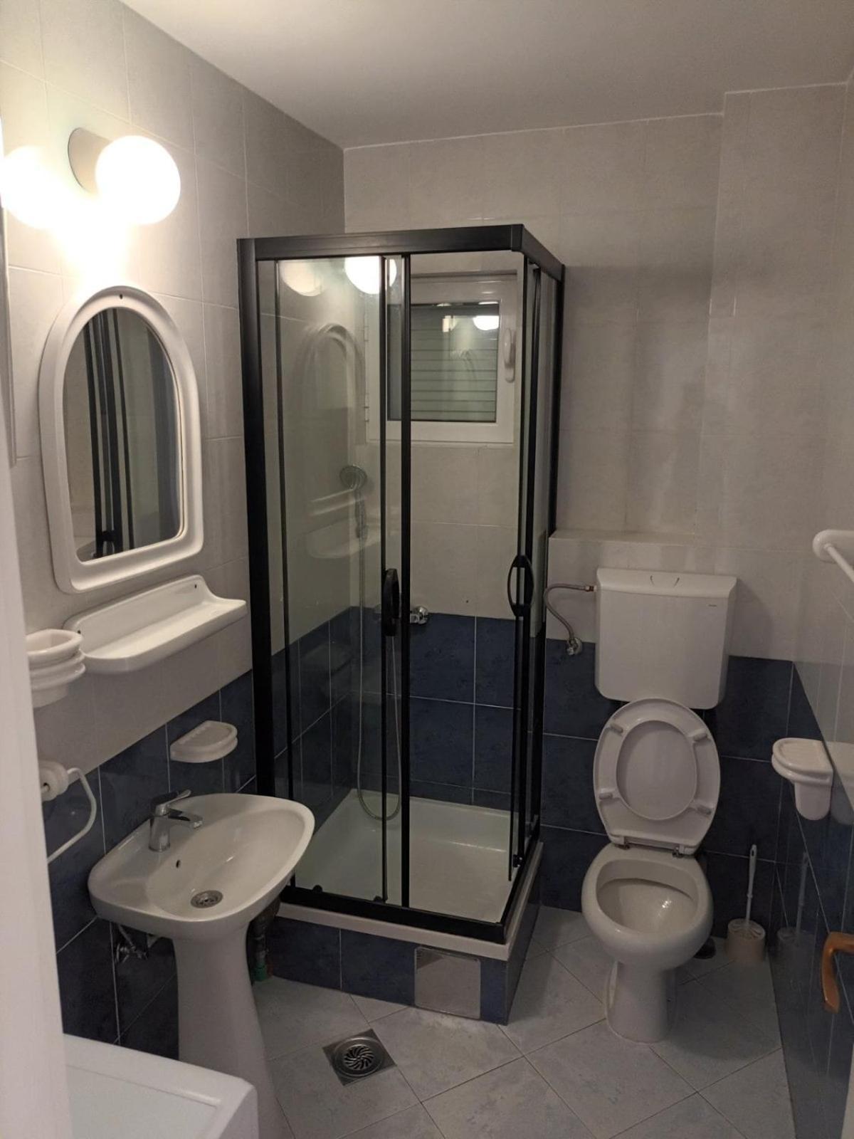 Walk To The Sea-1 Bedroom Apartment