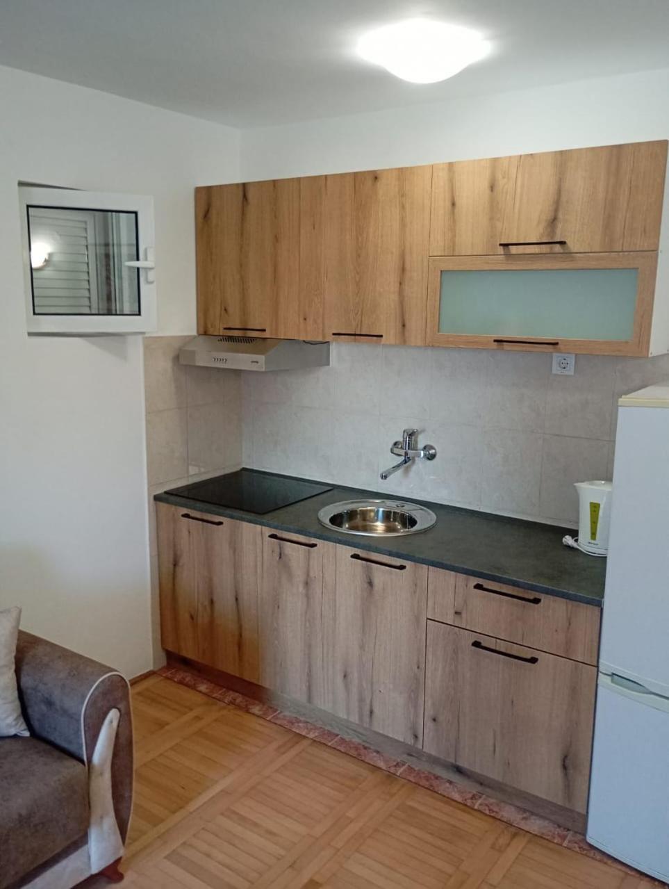 Walk To The Sea-1 Bedroom Budva