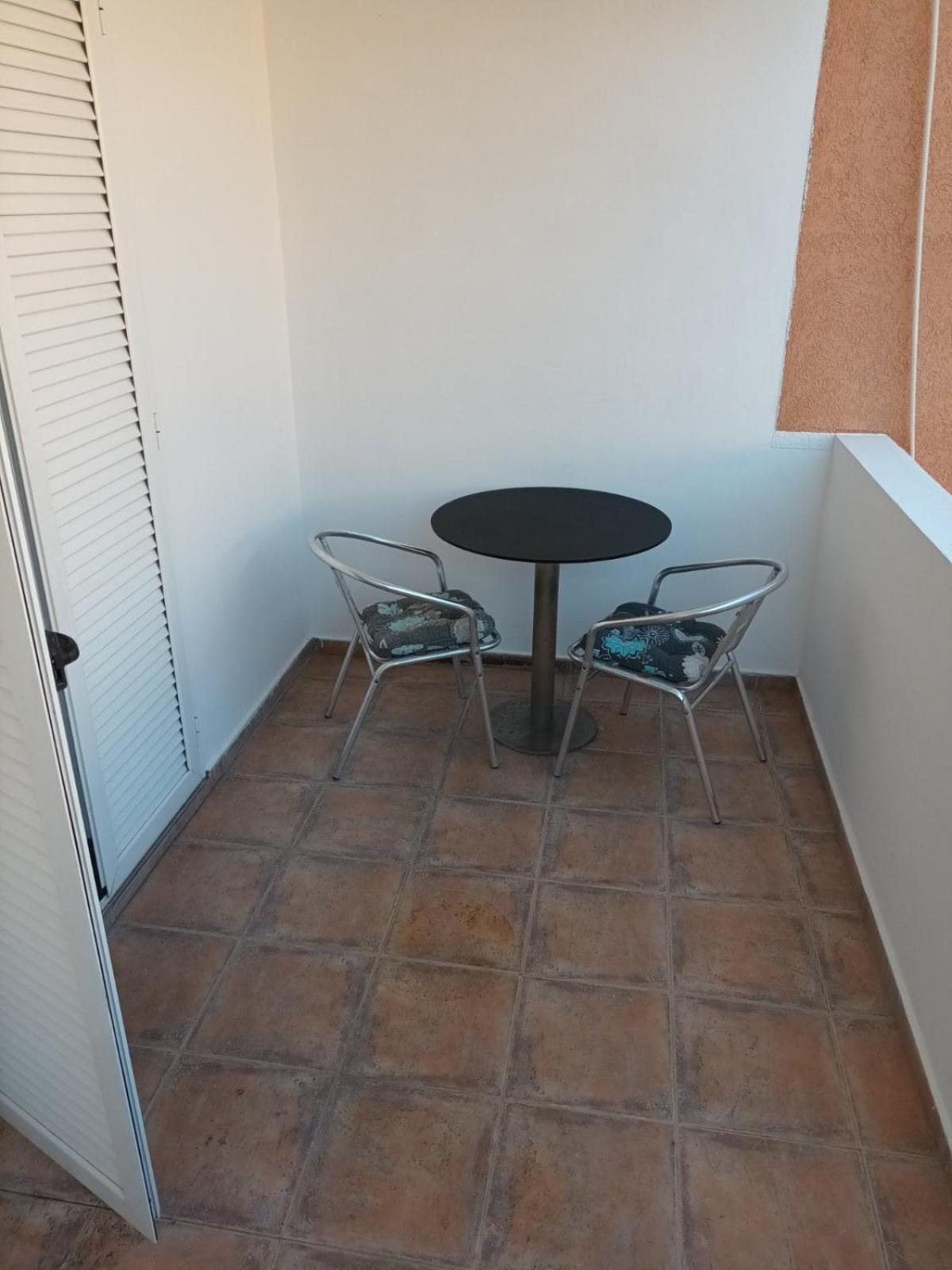 Walk To The Sea-1 Bedroom Apartment *